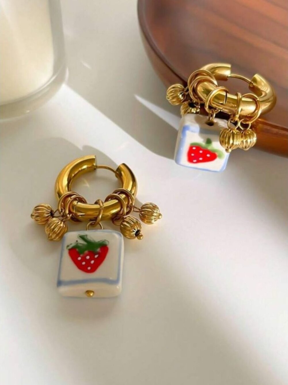 Strawberryhoop earrings 2619